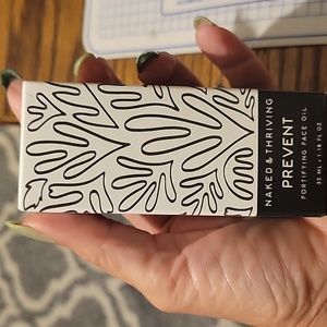 Naked and Thriving Face Oil. 1.18fl oz.